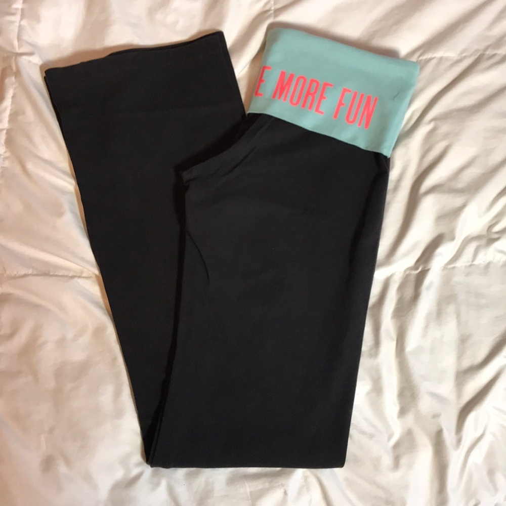 VICTORIA’S SECRET yoga pants
